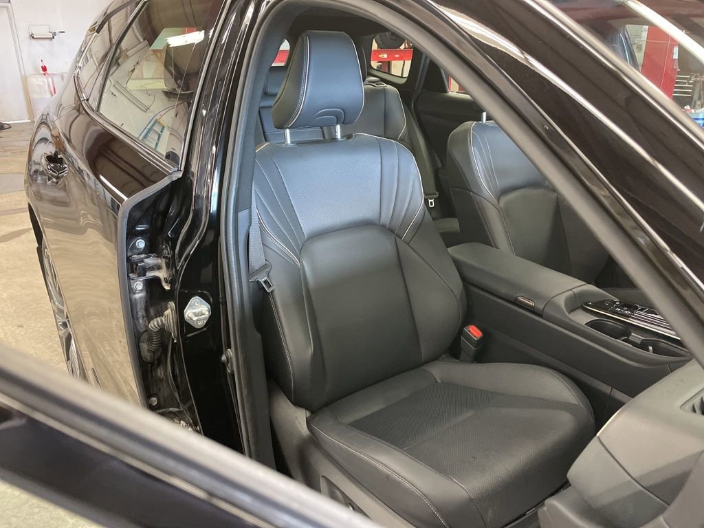 Used 2025 Toyota Crown Signia image 33