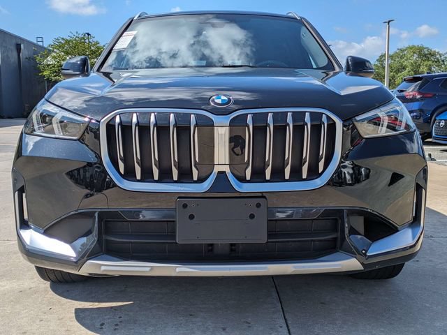 Used 2025 BMW X1 xDrive28i AWD/4WD image 3