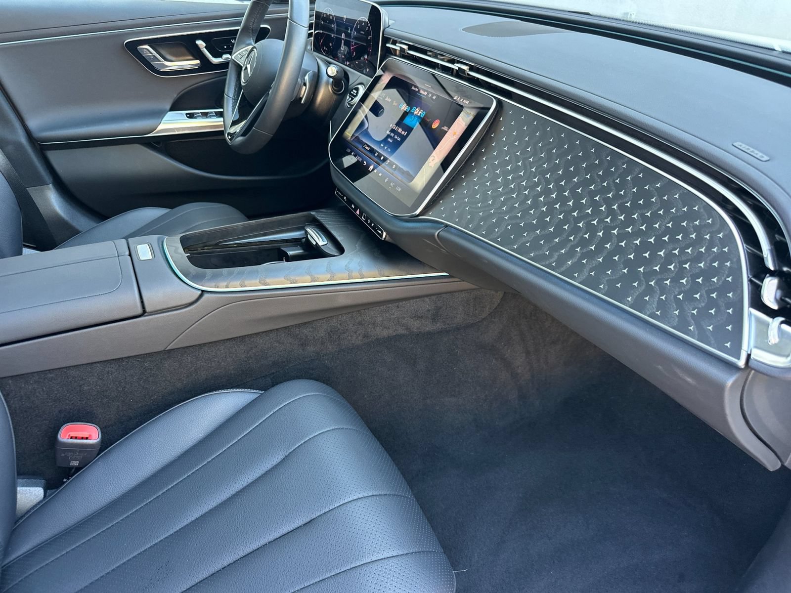 Certified 2026 Mercedes-Benz E 350 4MATIC Sedan image 17