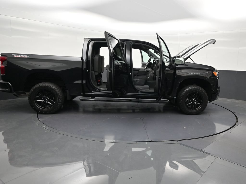 Used 2023 Chevrolet Silverado 1500 Custom Trail Boss w/ LPO, Dark Essentials Package AWD/4WD image 32