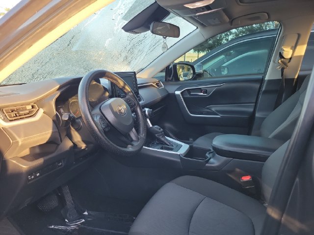 Used 2022 Toyota RAV4 XLE FWD image 12