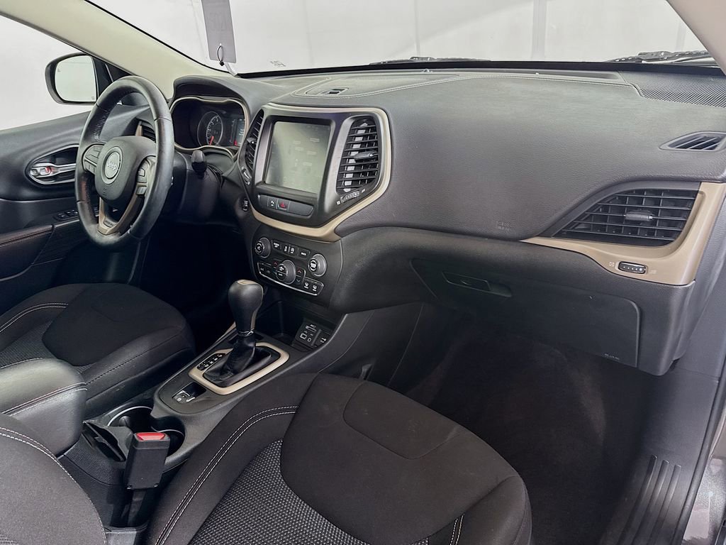 Used 2016 Jeep Cherokee 75th Anniversary image 35