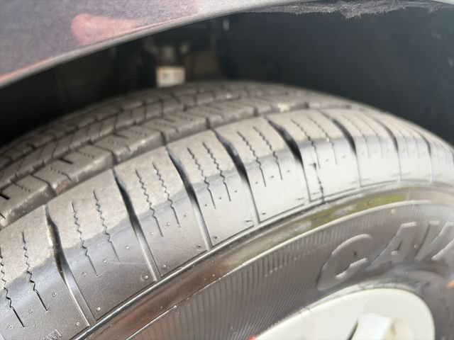Used 2024 Kia Carnival LX FWD image 25