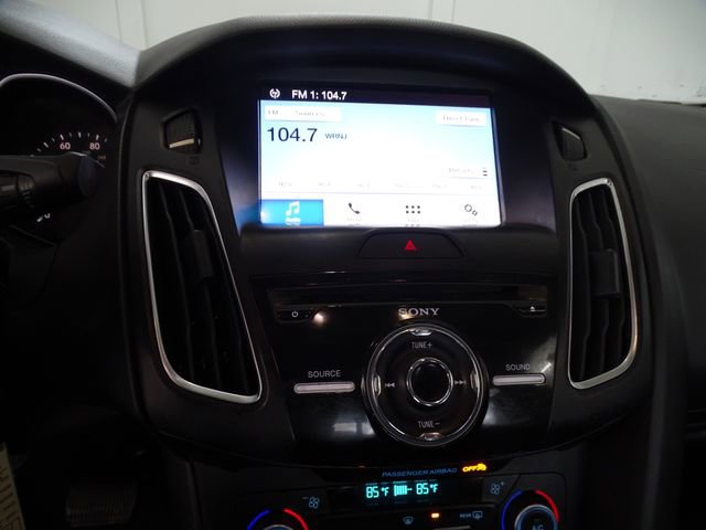 Used 2018 Ford Focus SEL image 12