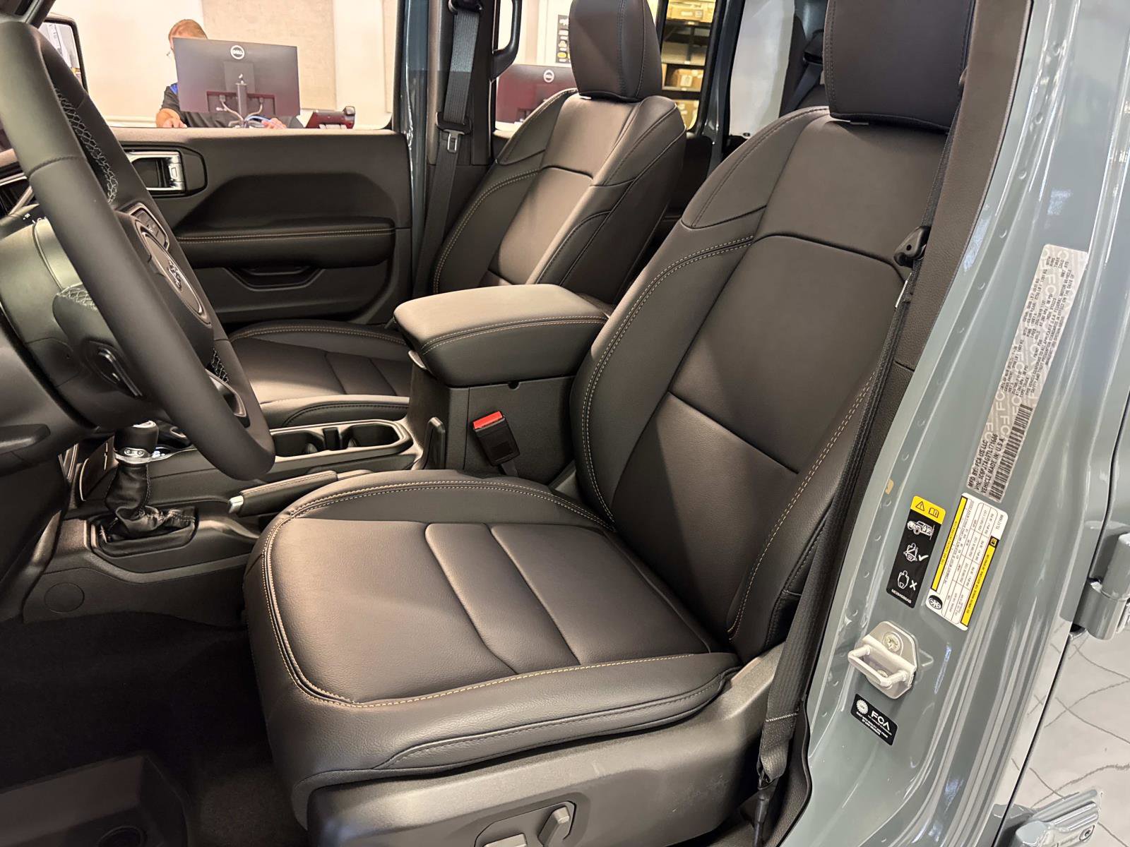 New 2026 Jeep Gladiator Sport AWD/4WD image 8