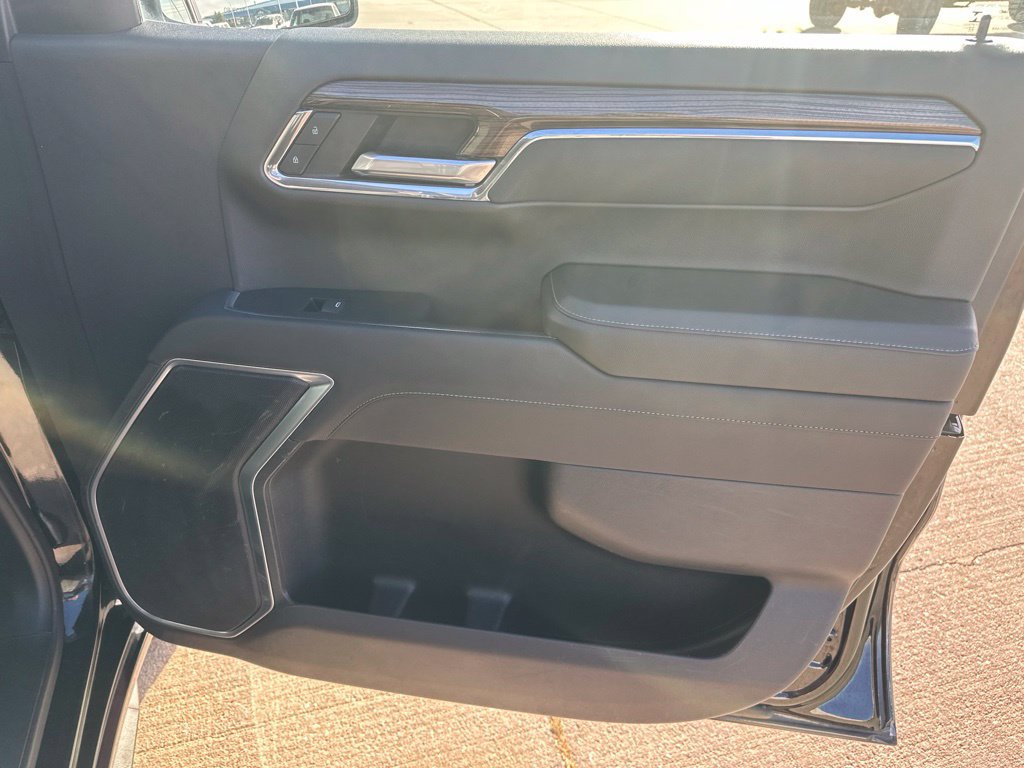Used 2023 Chevrolet Silverado 1500 LT AWD/4WD image 12