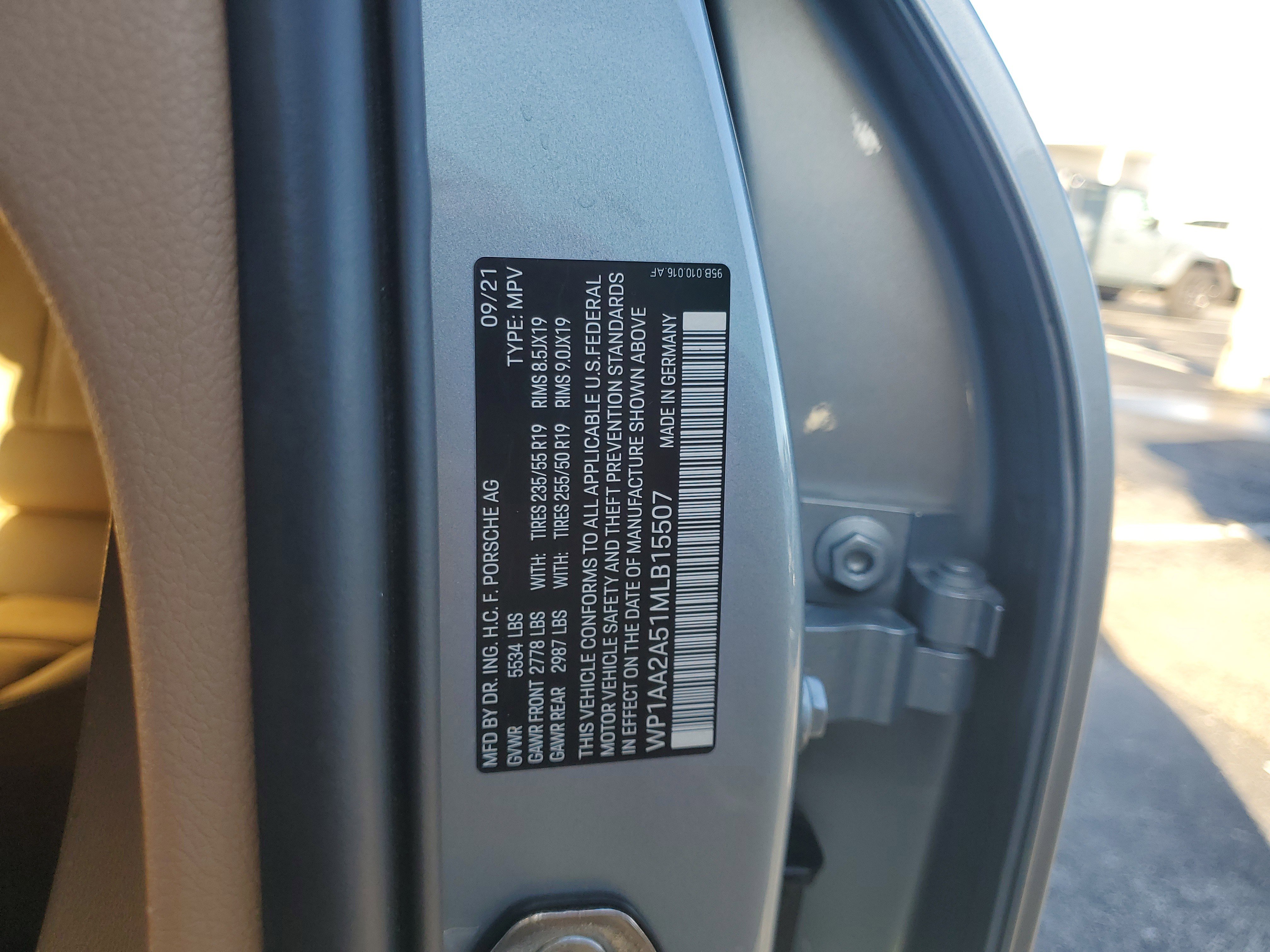 Used 2021 Porsche Macan image 30