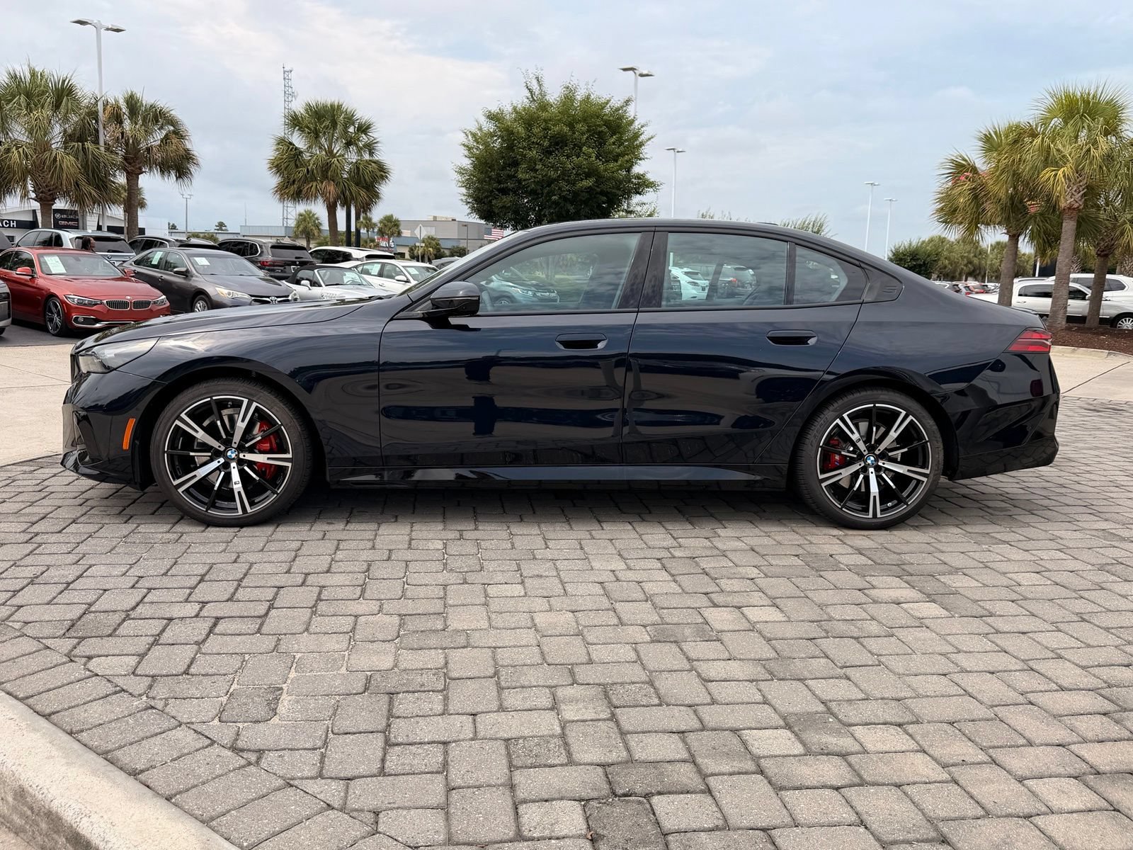 Used 2024 BMW 530i w/ M Sport Package RWD image 12
