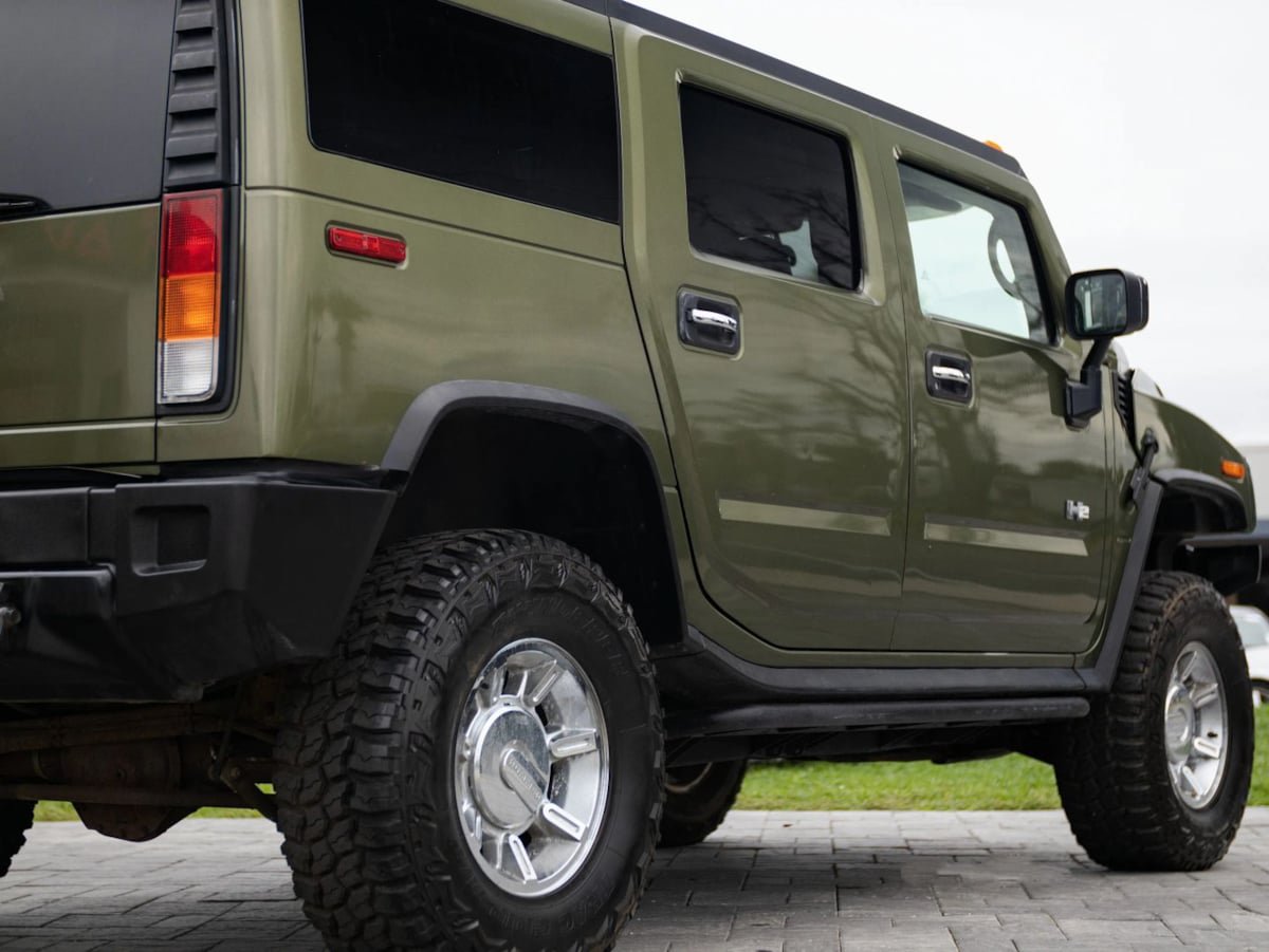 Used 2003 HUMMER H2 w/ Preferred Equipment Group AWD/4WD image 16