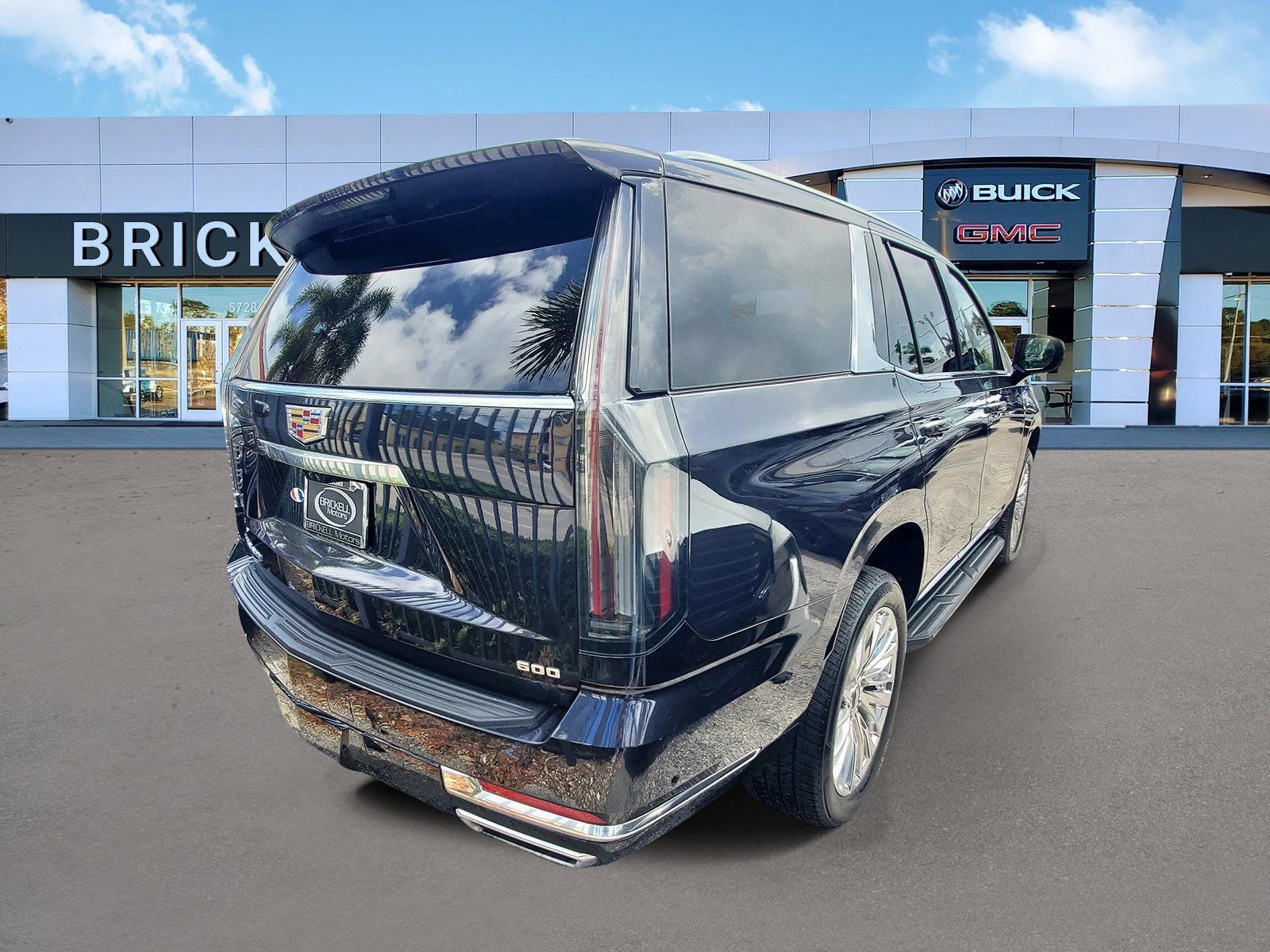 Used 2025 Cadillac Escalade Premium Luxury image 3