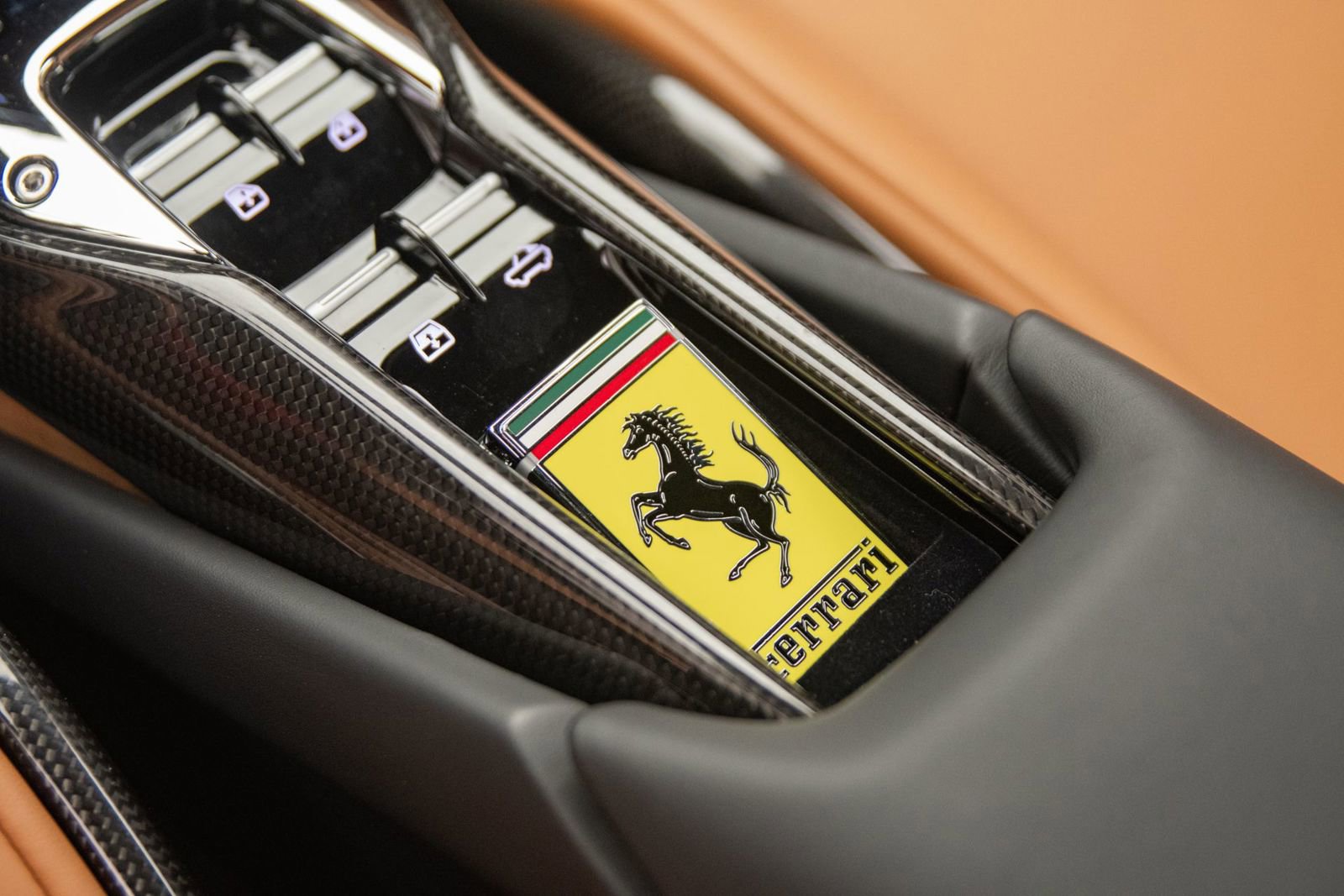 Used 2025 Ferrari 296 GTS RWD image 38