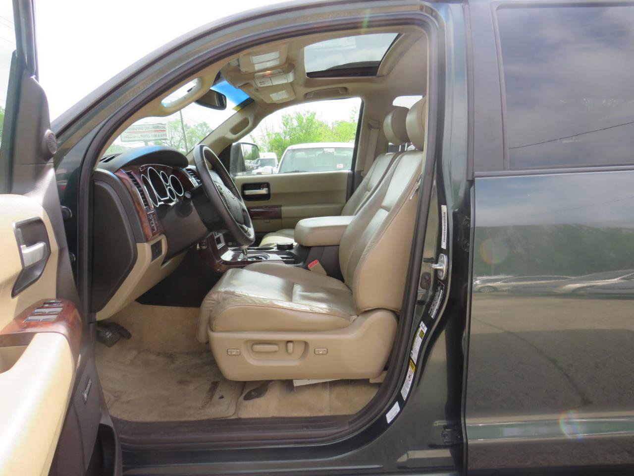 Used 2008 Toyota Sequoia Limited AWD/4WD image 10