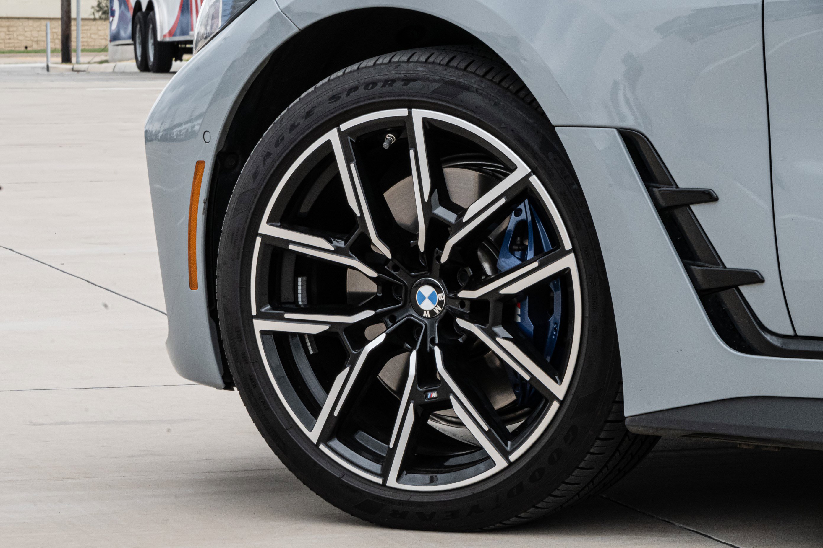 Certified 2025 BMW M440i image 38