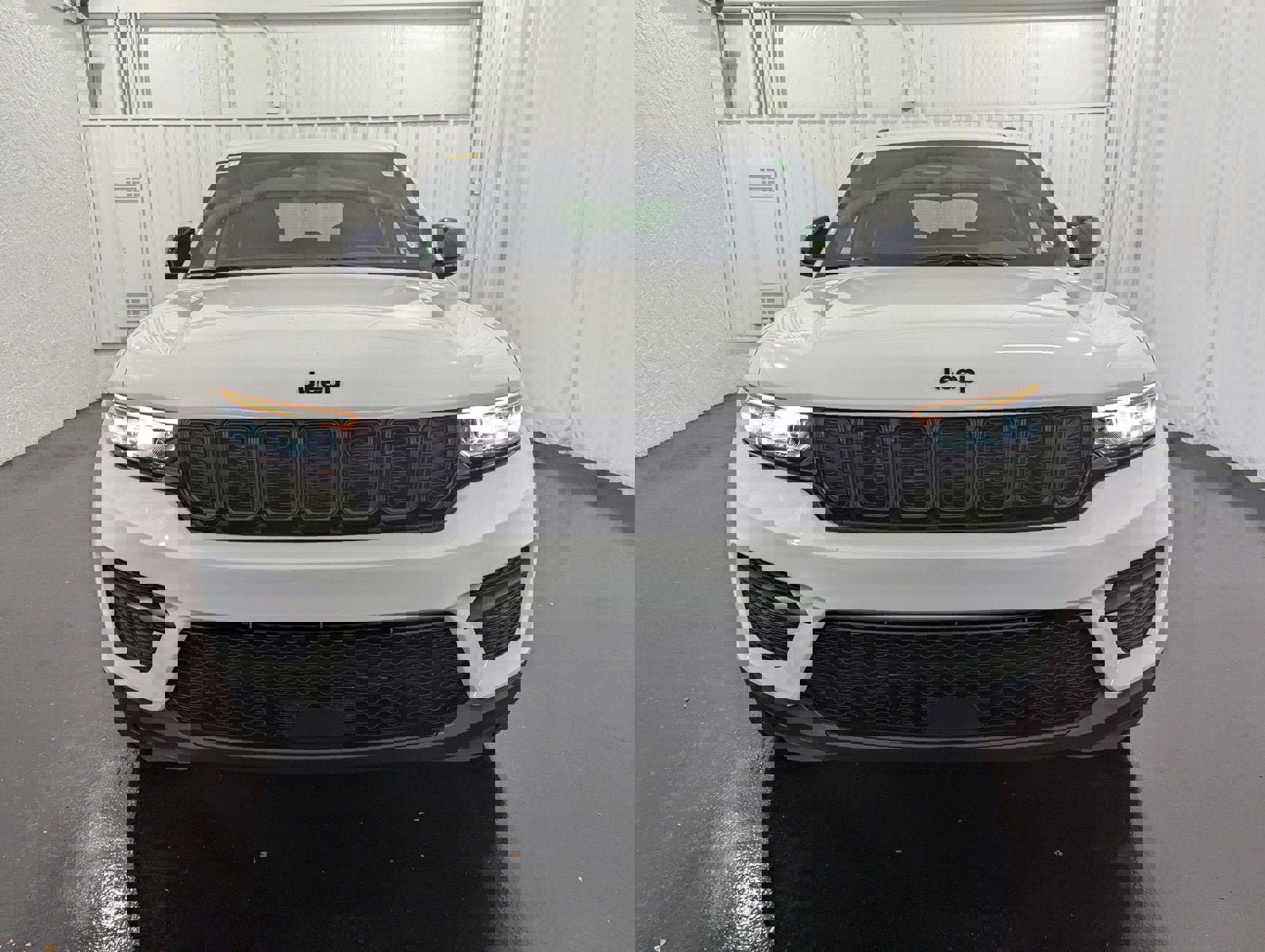 New 2024 Jeep Grand Cherokee Altitude image 3