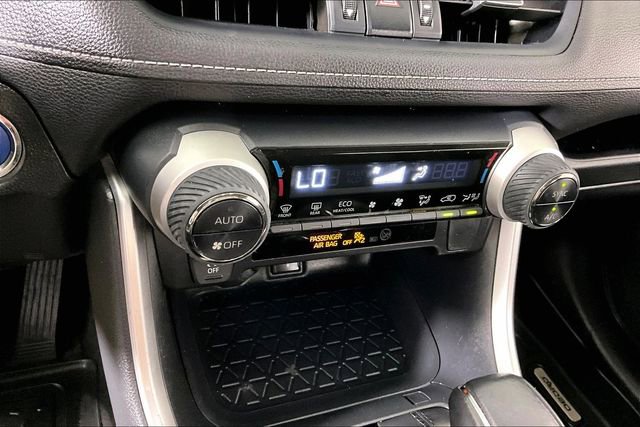 Used 2022 Toyota RAV4 XLE Premium image 14