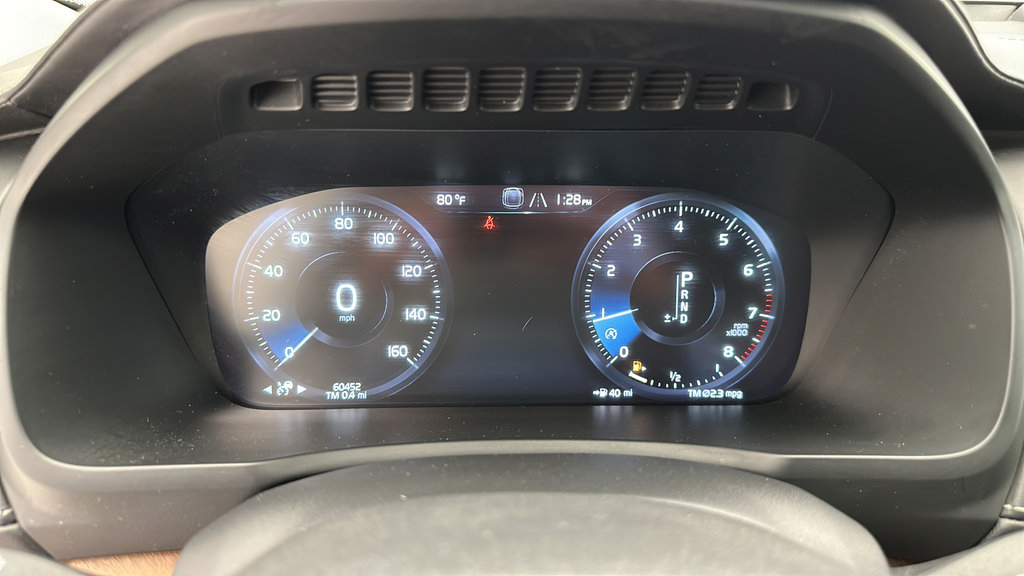 Used 2017 Volvo XC90 T6 Inscription w/ Vision Package AWD/4WD image 17