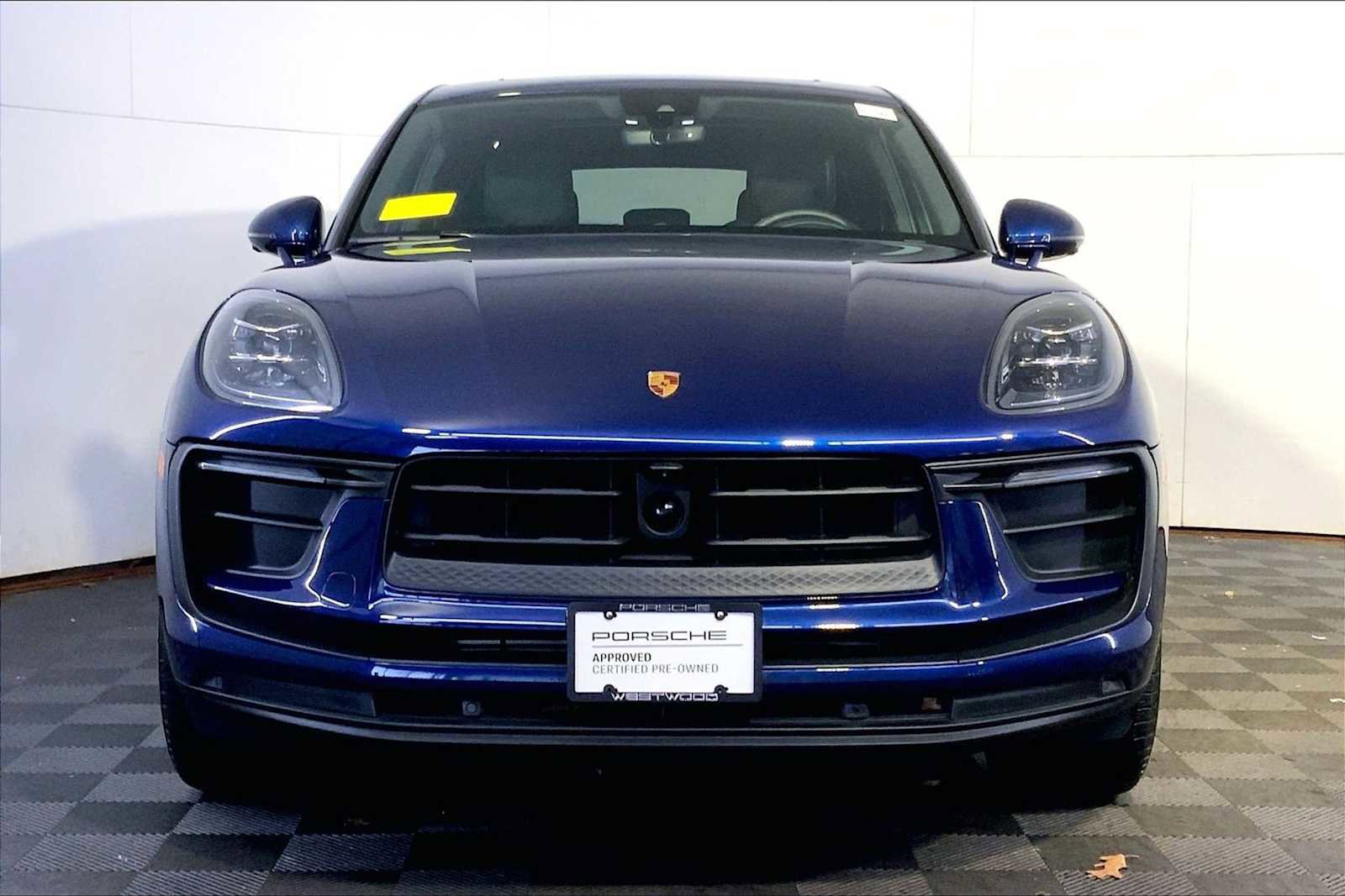 Certified 2024 Porsche Macan image 10