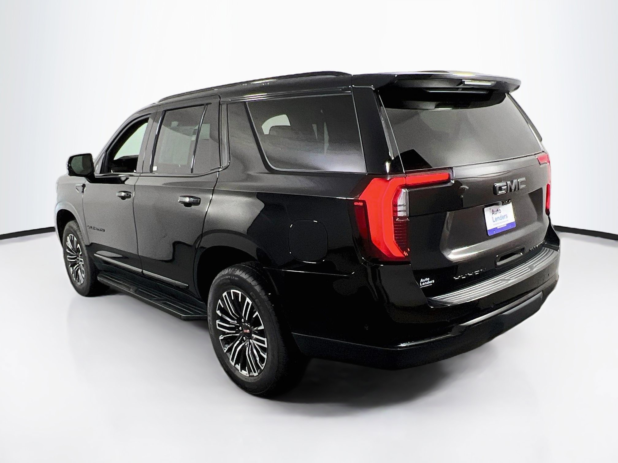 Used 2025 GMC Yukon Elevation w/ Technology Package AWD/4WD image 7