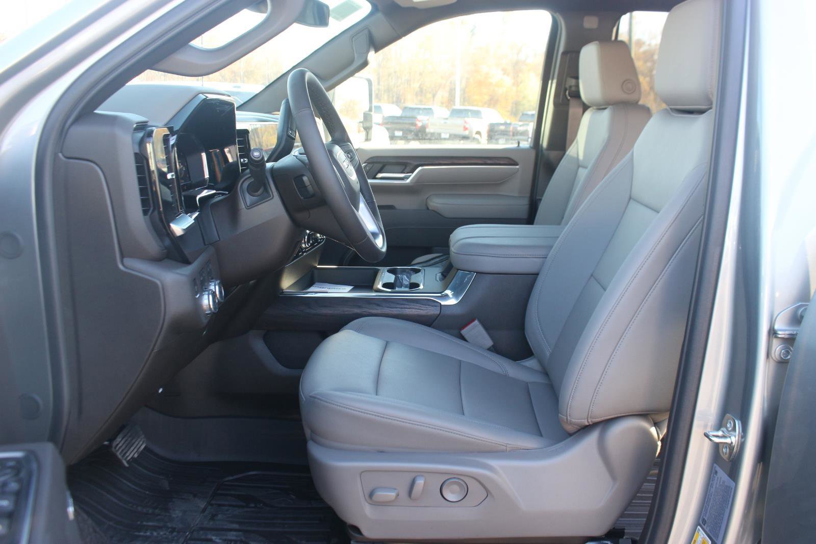 New 2025 GMC Sierra 2500 SLT w/ SLT Premium Package image 14