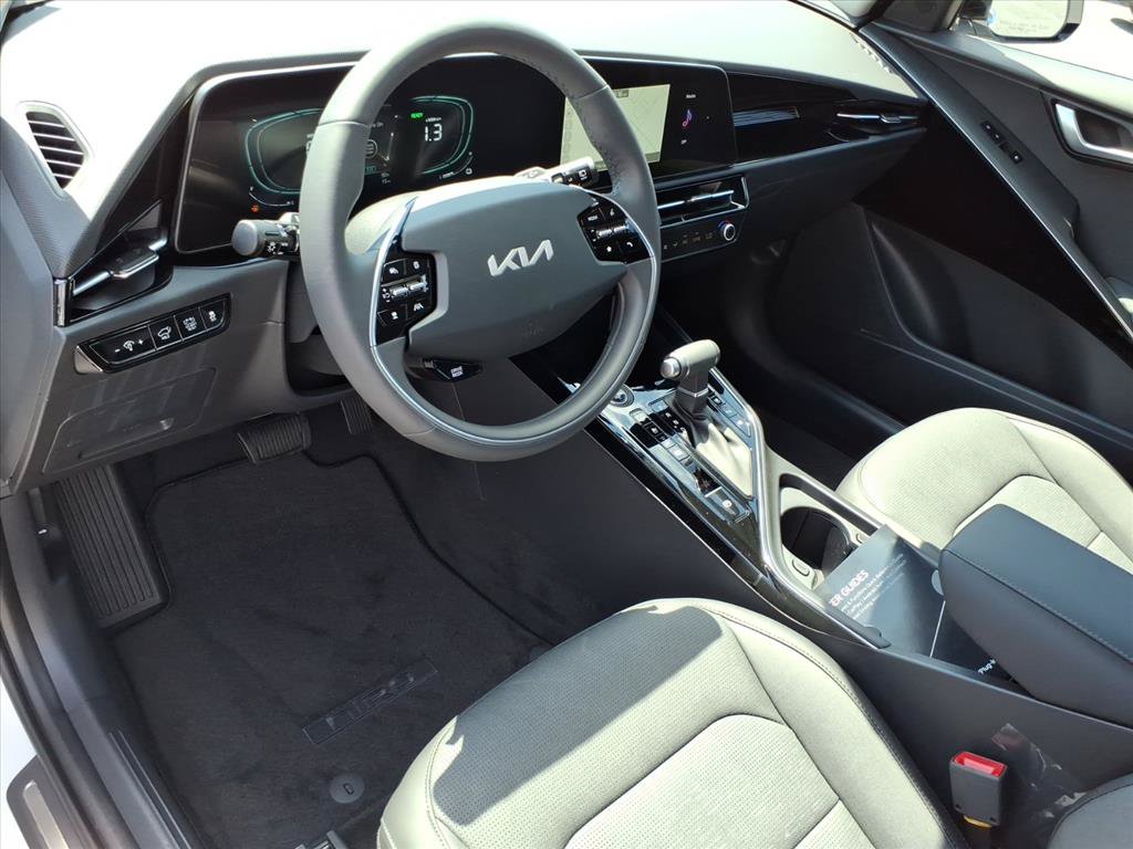 New 2026 Kia Niro FWD image 11