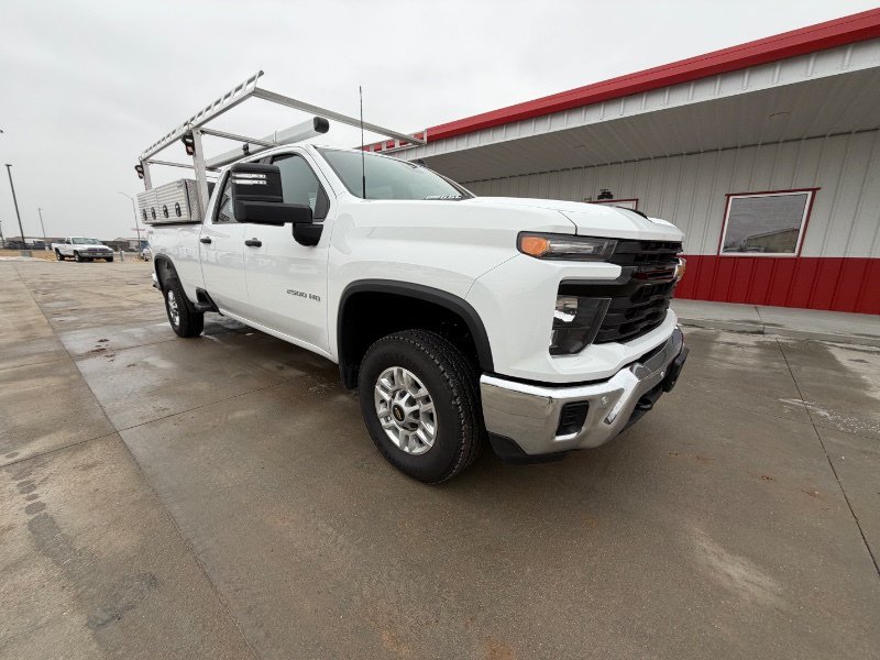 Used 2025 Chevrolet Silverado 2500 W/T w/ WT/CX Safety Package image 2