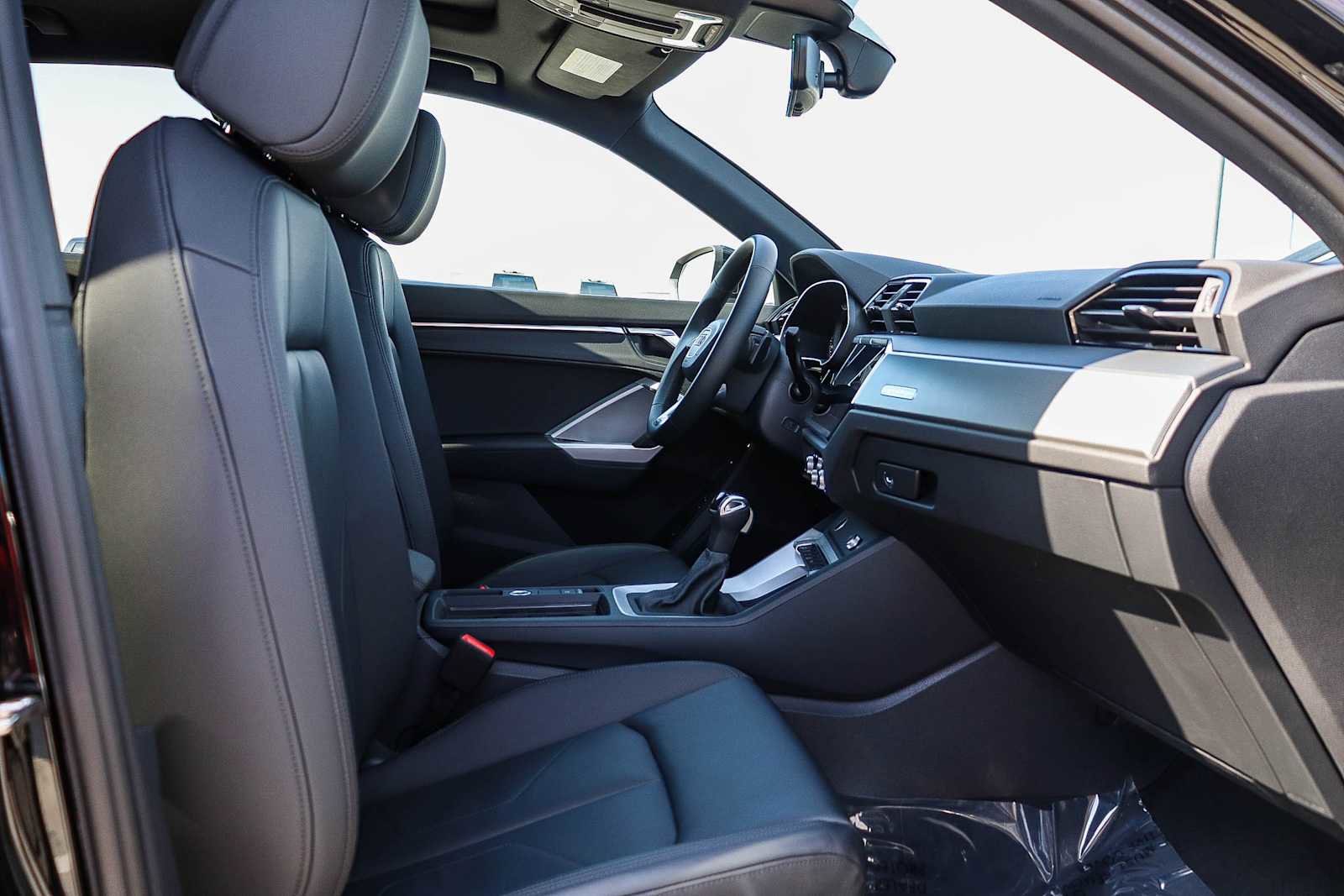 Used 2025 Audi Q3 2.0T Premium Plus w/ Premium Plus Package image 23