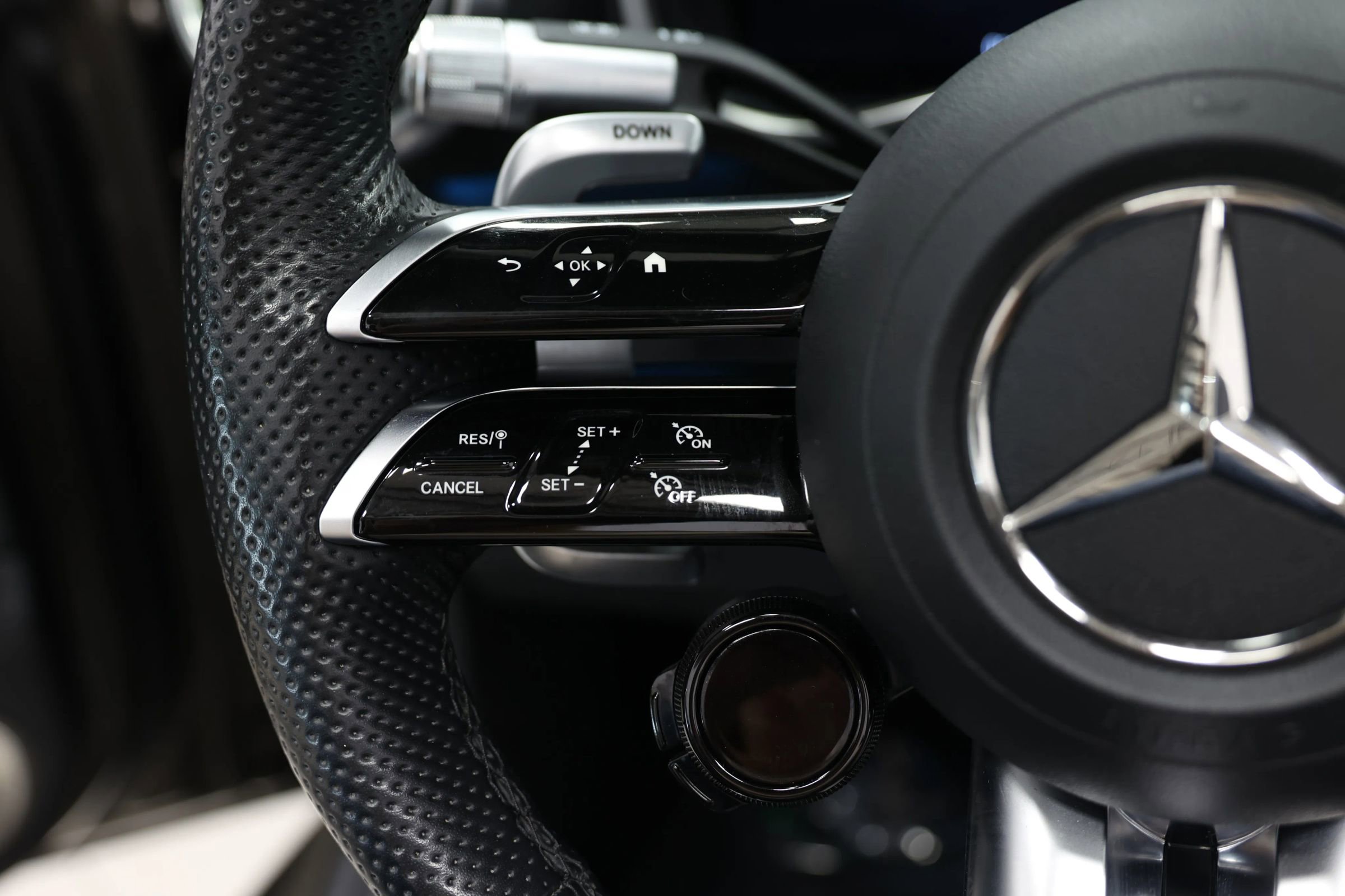 Used 2022 Mercedes-Benz SL 63 AMG 4MATIC image 24