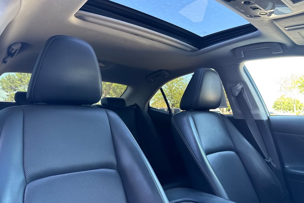 Used 2014 Lexus IS 250 w/ Navigation Package RWD image 16