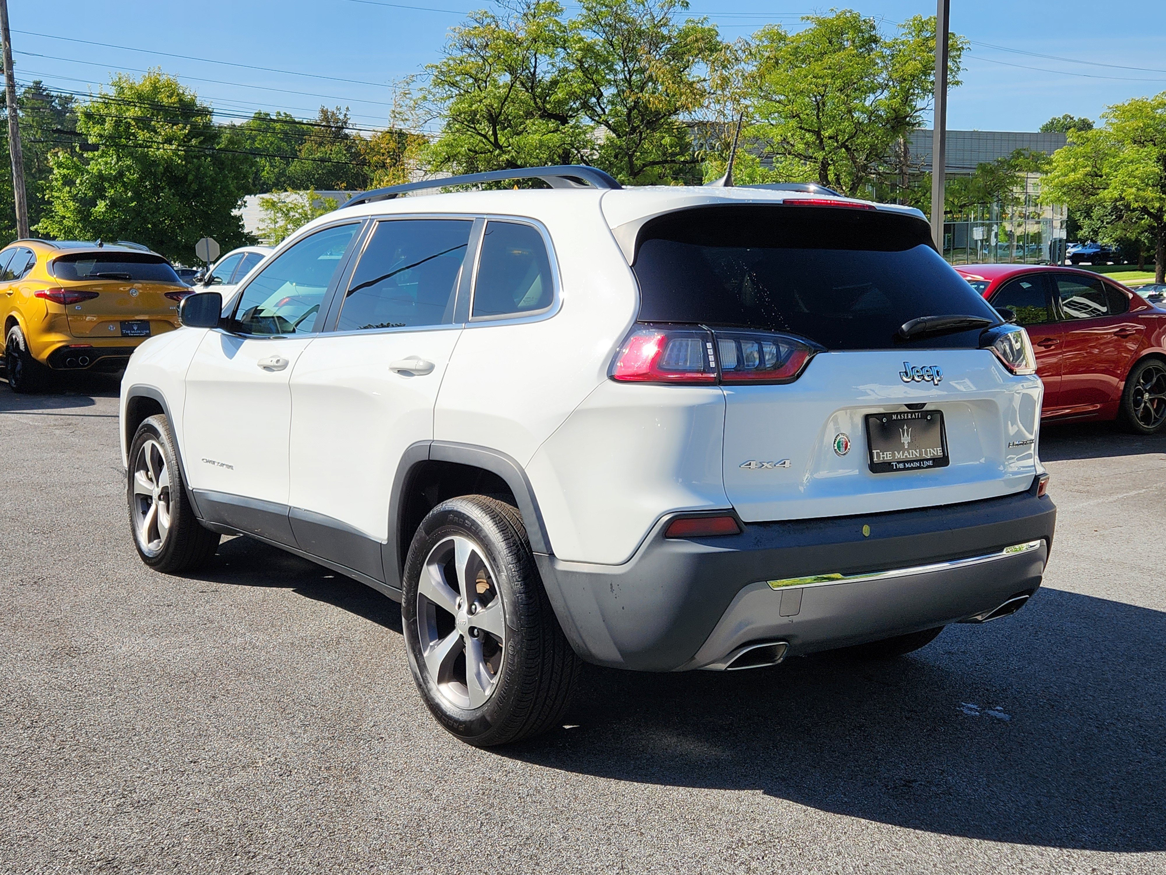 Used 2022 Jeep Cherokee Limited w/ Mopar Interior Package AWD/4WD image 3