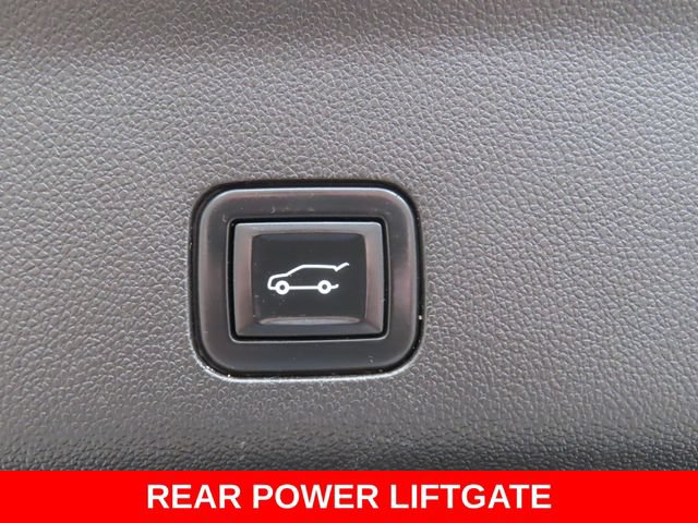 Used 2021 GMC Yukon Denali w/ Denali Premium Package AWD/4WD image 34