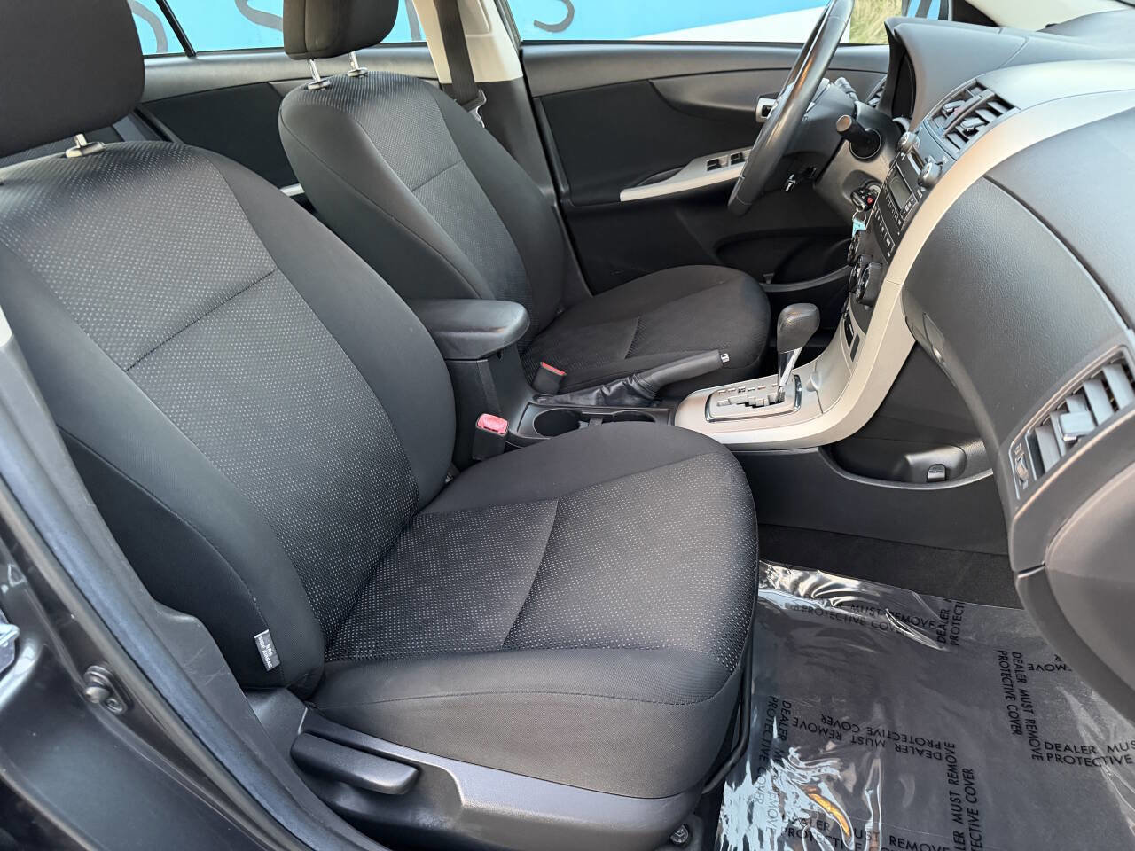 Used 2010 Toyota Corolla S image 30