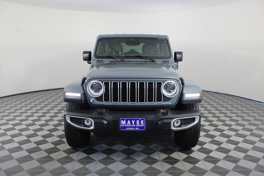 Used 2025 Jeep Wrangler Unlimited Sahara w/ Safety Group AWD/4WD image 25