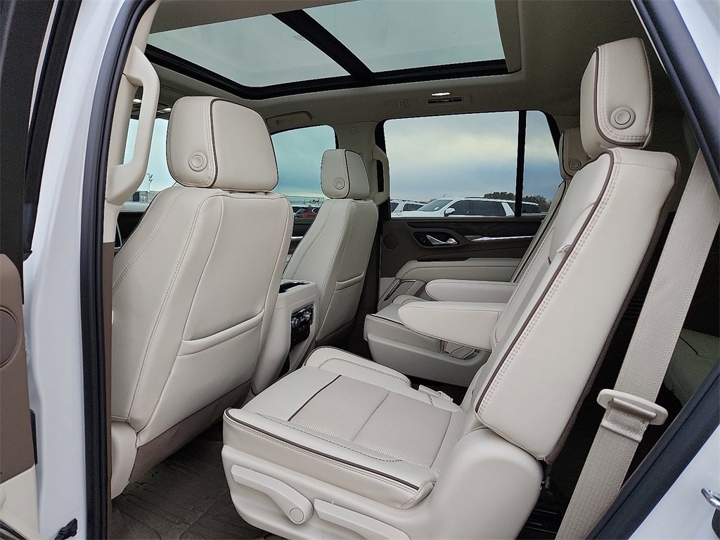 Used 2023 GMC Yukon Denali image 14