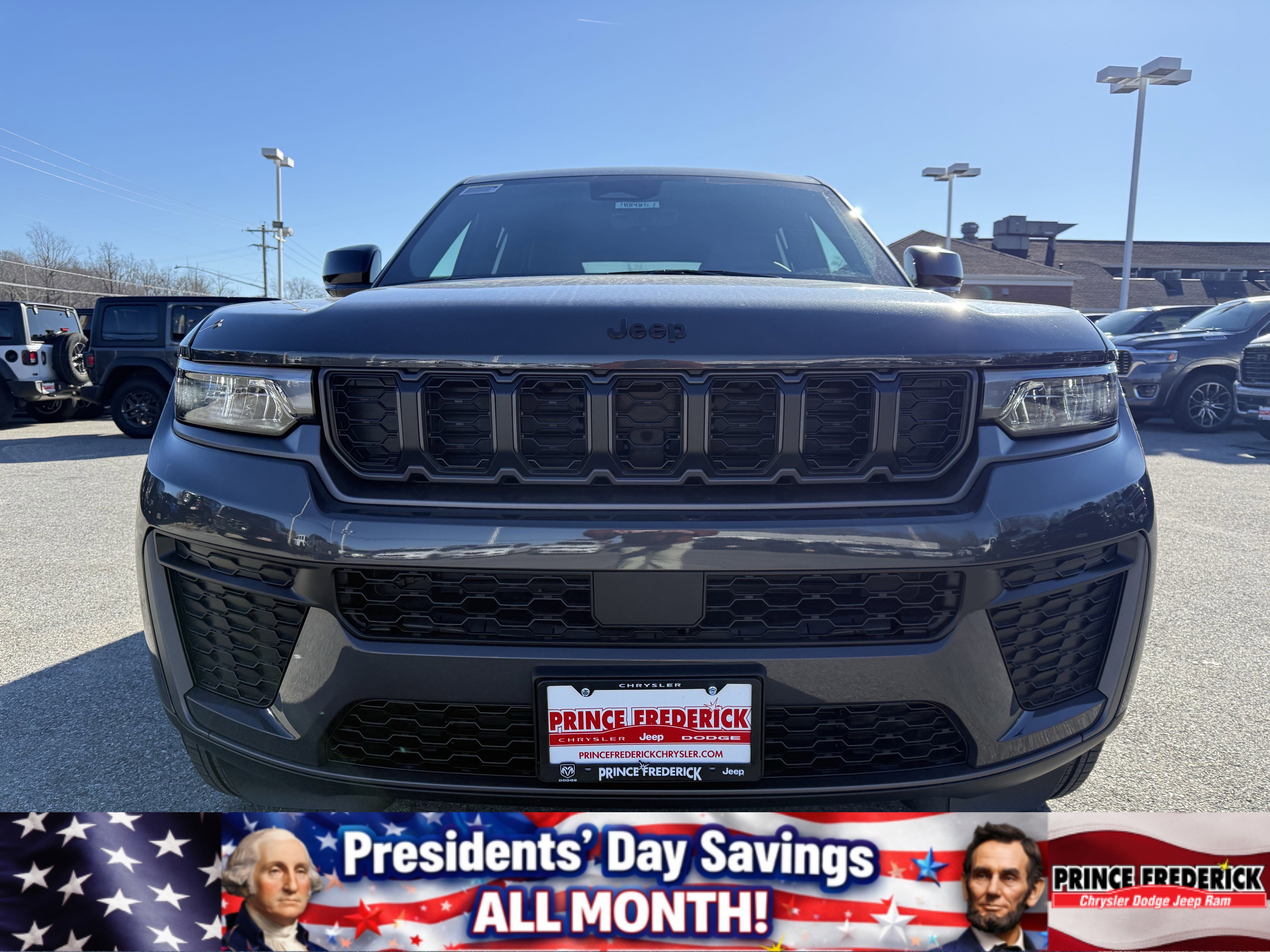 New 2026 Jeep Grand Cherokee Altitude image 8