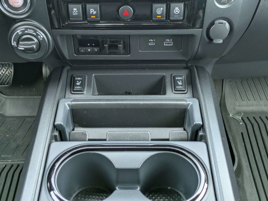 Used 2023 Nissan Titan PRO-4X w/ Pro-4x Convenience Package AWD/4WD image 18