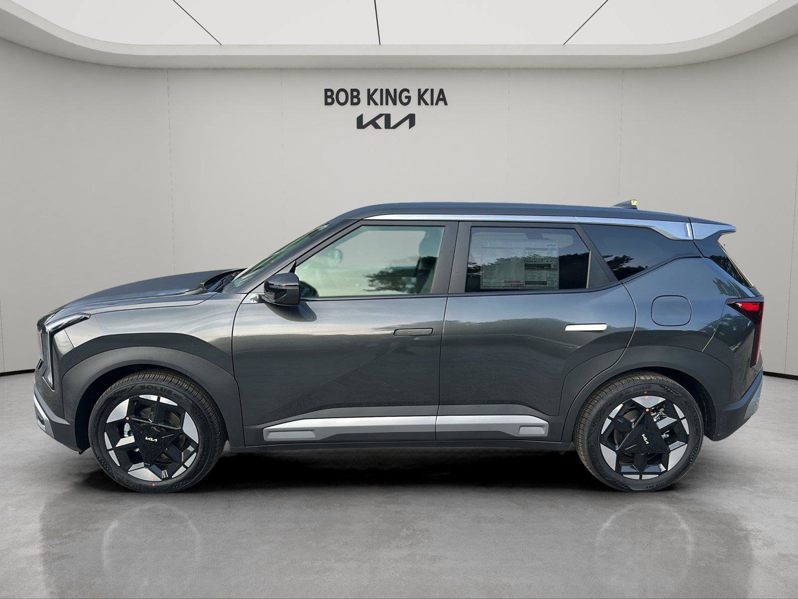 New 2027 Kia Seltos S FWD image 2
