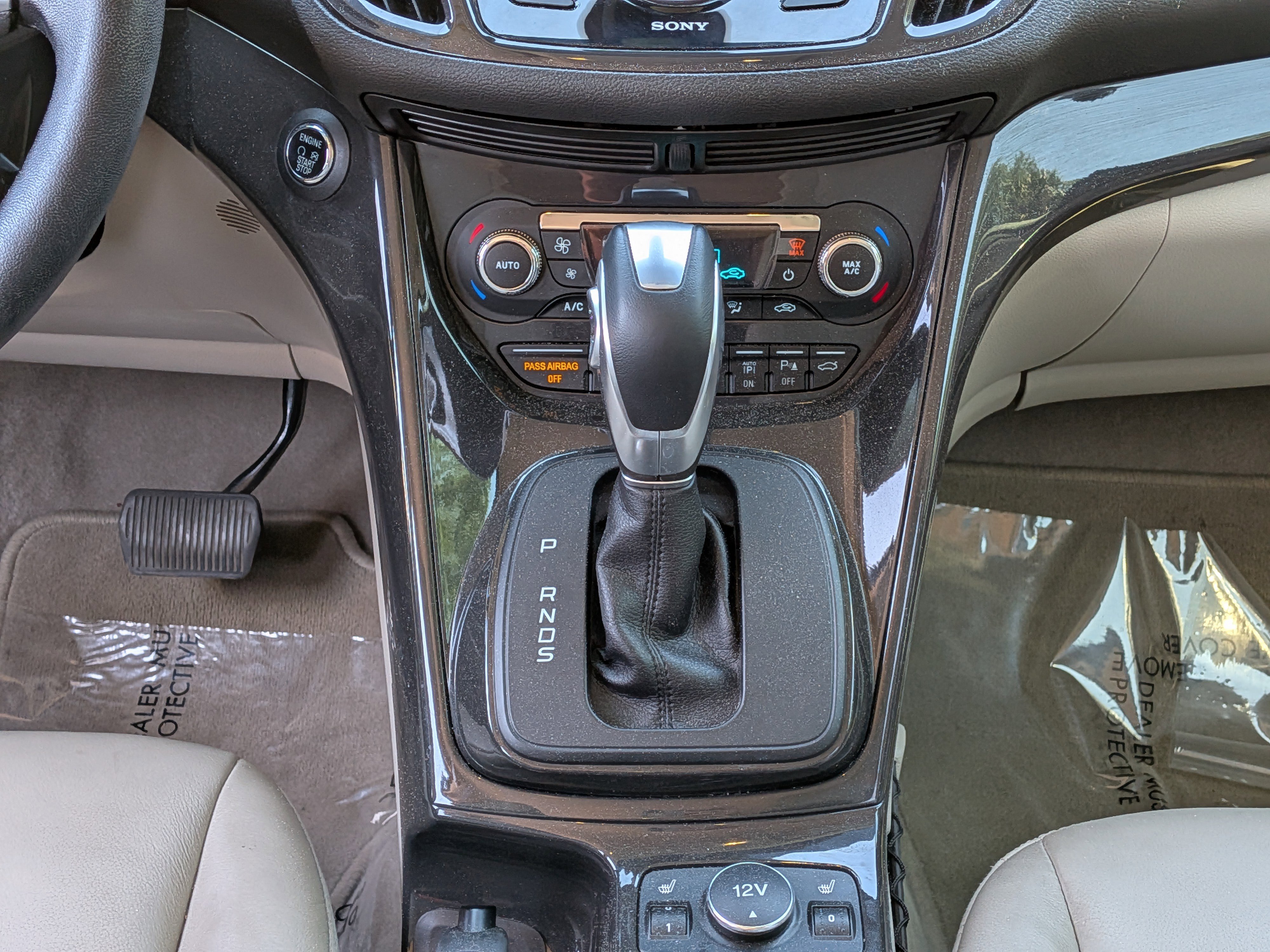 Used 2015 Ford Escape Titanium w/ Equipment Group 301A image 21