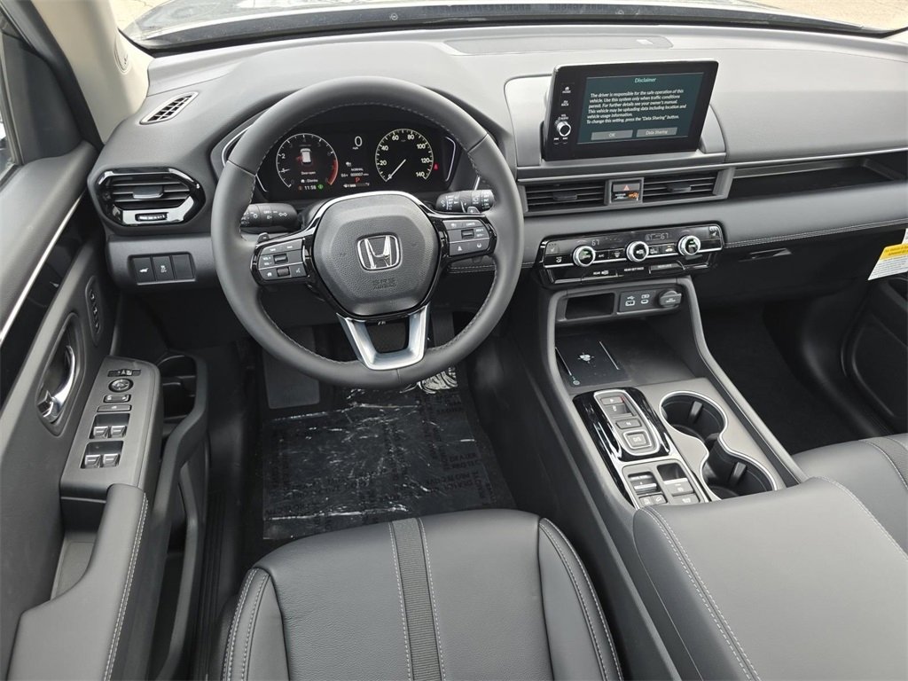 New 2025 Honda Pilot Touring image 26