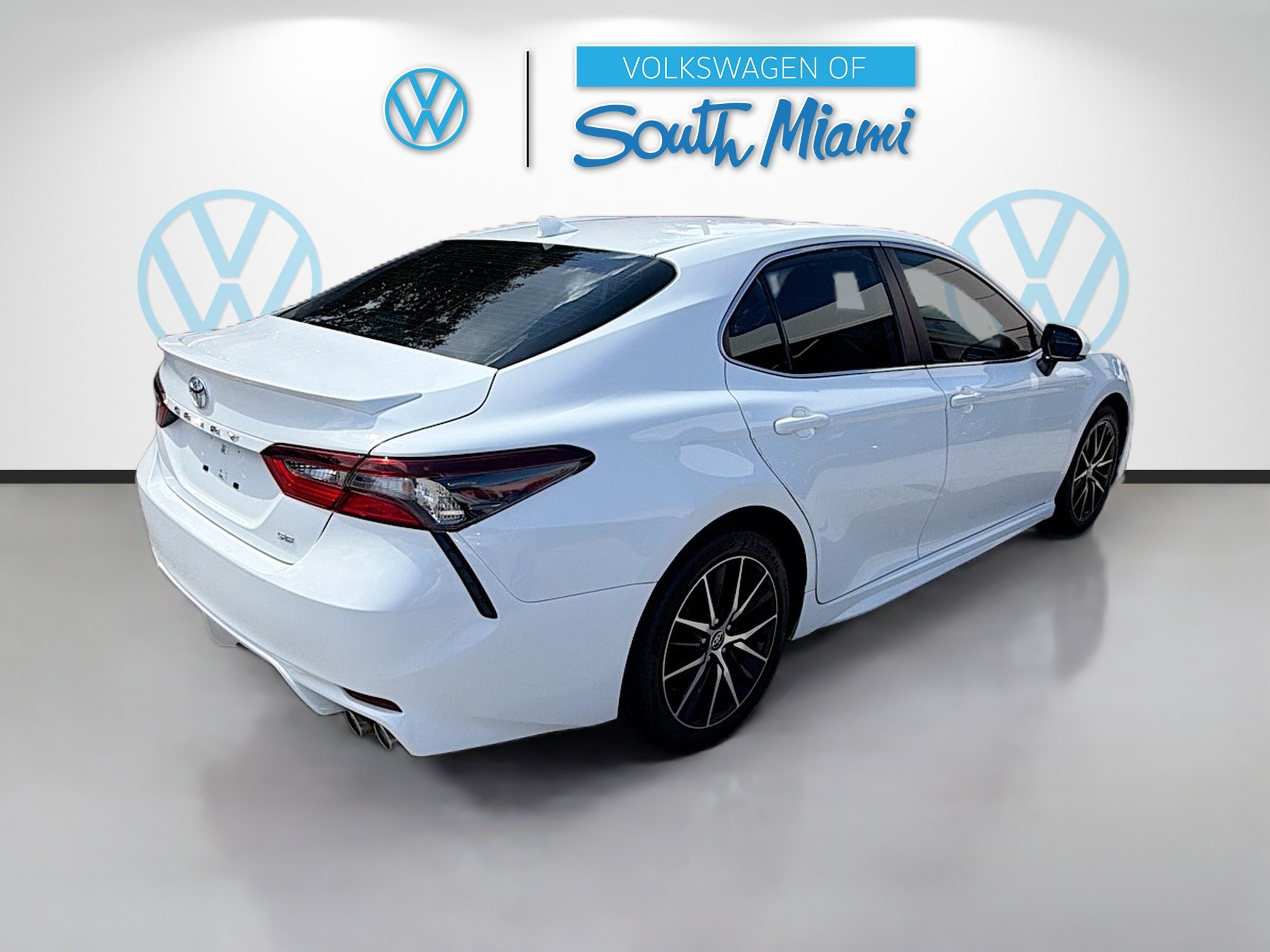 Used 2023 Toyota Camry SE FWD image 7