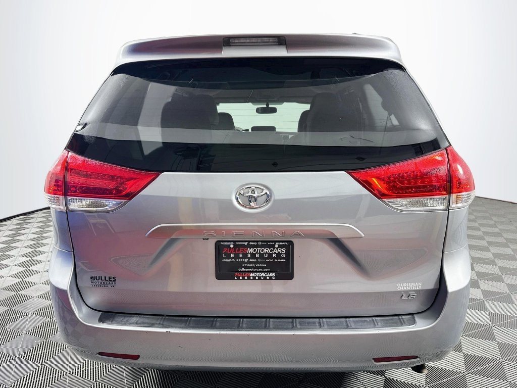 Used 2014 Toyota Sienna LE FWD image 6