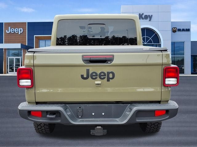 Certified 2025 Jeep Gladiator Sport AWD/4WD image 4