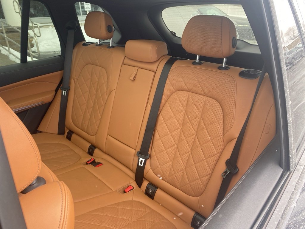 Used 2023 BMW X5 xDrive40i w/ M Sport Package image 6