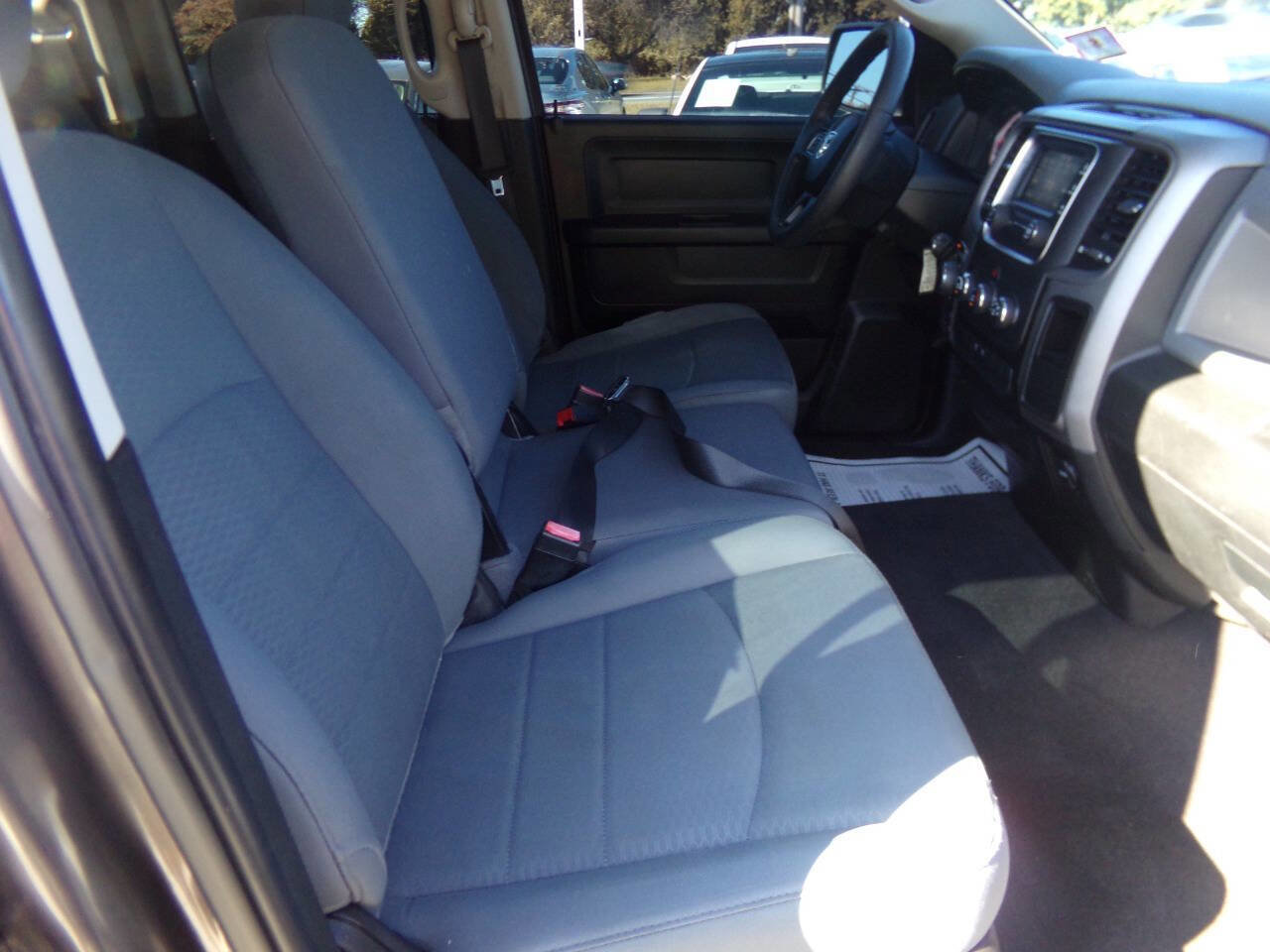 Used 2019 RAM 1500 Express w/ Express Value Package image 40