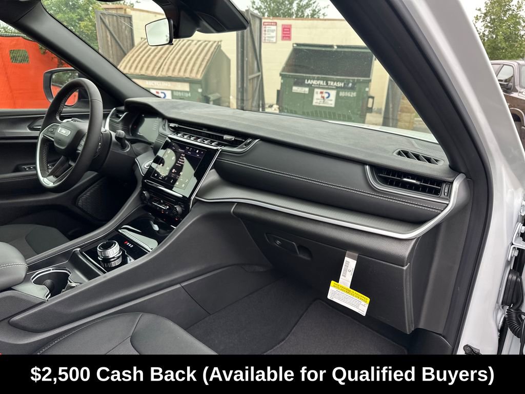 New 2026 Jeep Grand Cherokee Laredo RWD image 35