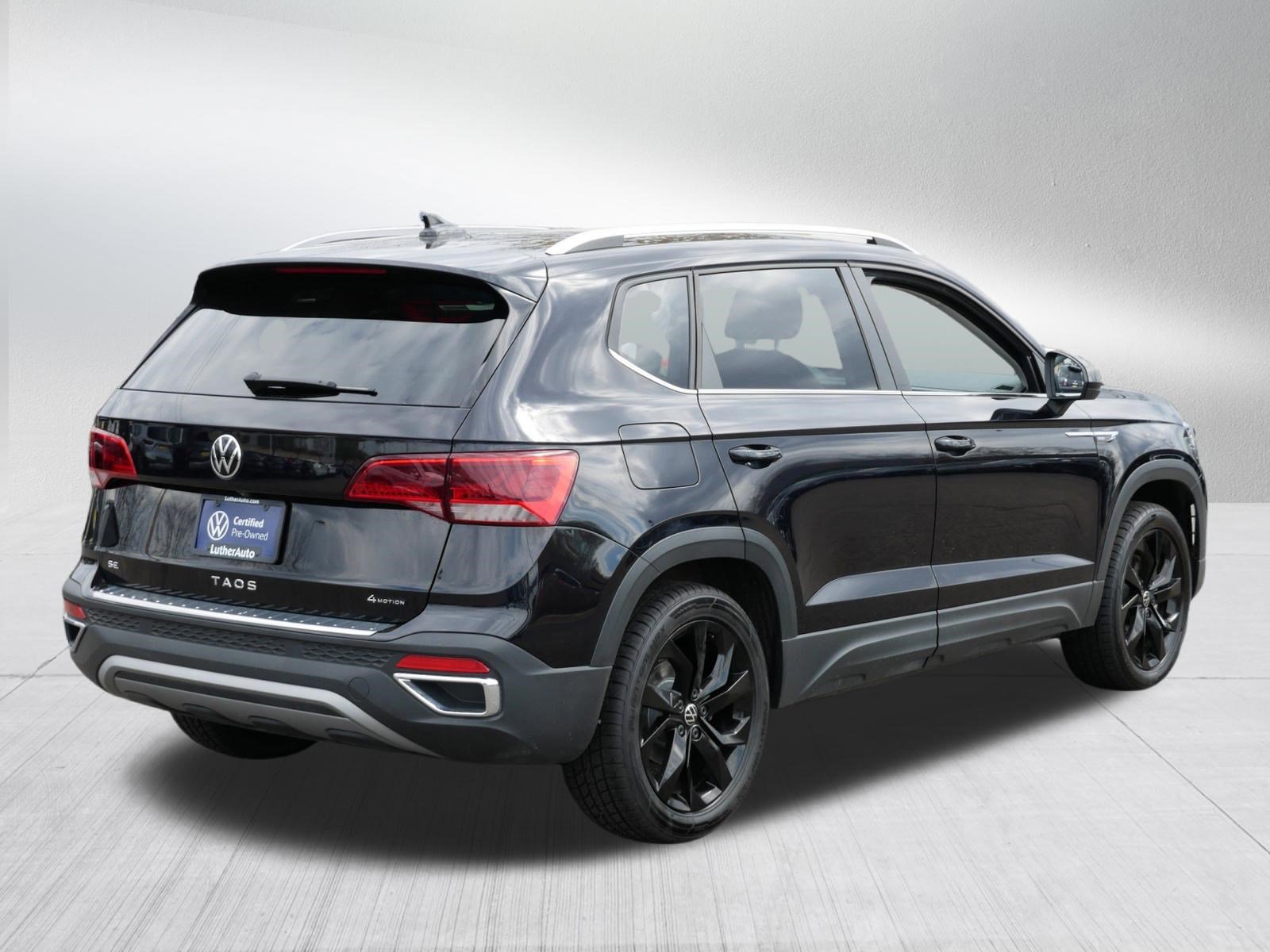Certified 2023 Volkswagen Taos SE w/ Panoramic Sunroof Package AWD/4WD image 7