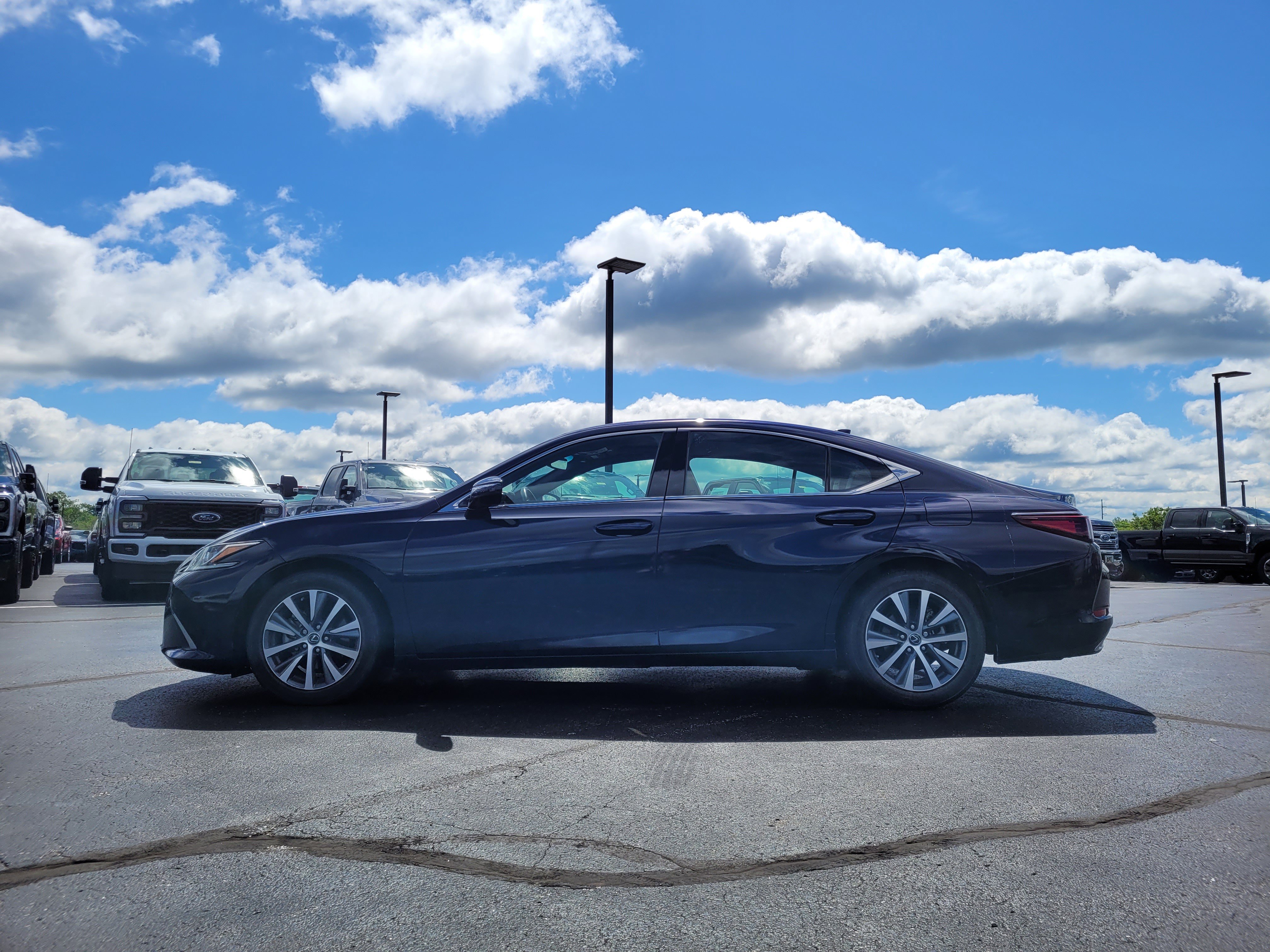 Used 2020 Lexus ES 350 w/ Premium Package FWD image 7