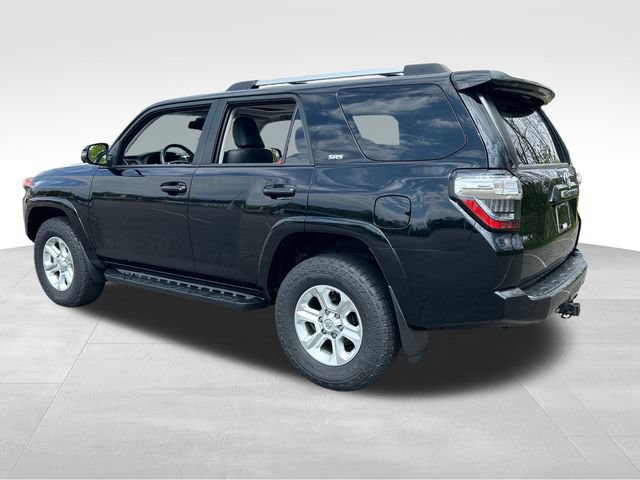 Certified 2023 Toyota 4Runner SR5 Premium w/ Moonroof Package AWD/4WD image 3