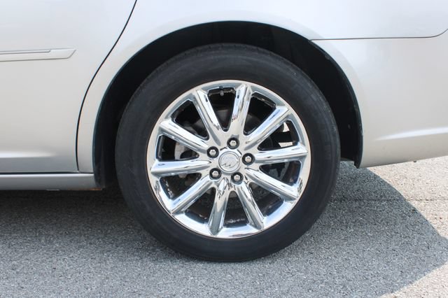 Used 2007 Buick Lucerne CXS w/ Driver Confidence Package FWD image 33