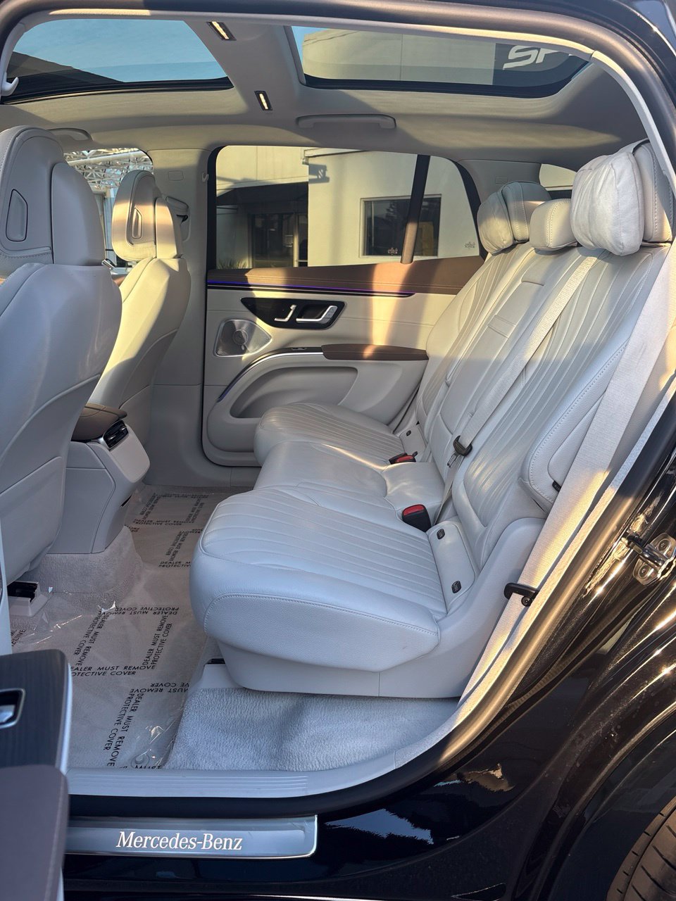 Used 2023 Mercedes-Benz EQS 580 4MATIC SUV image 8