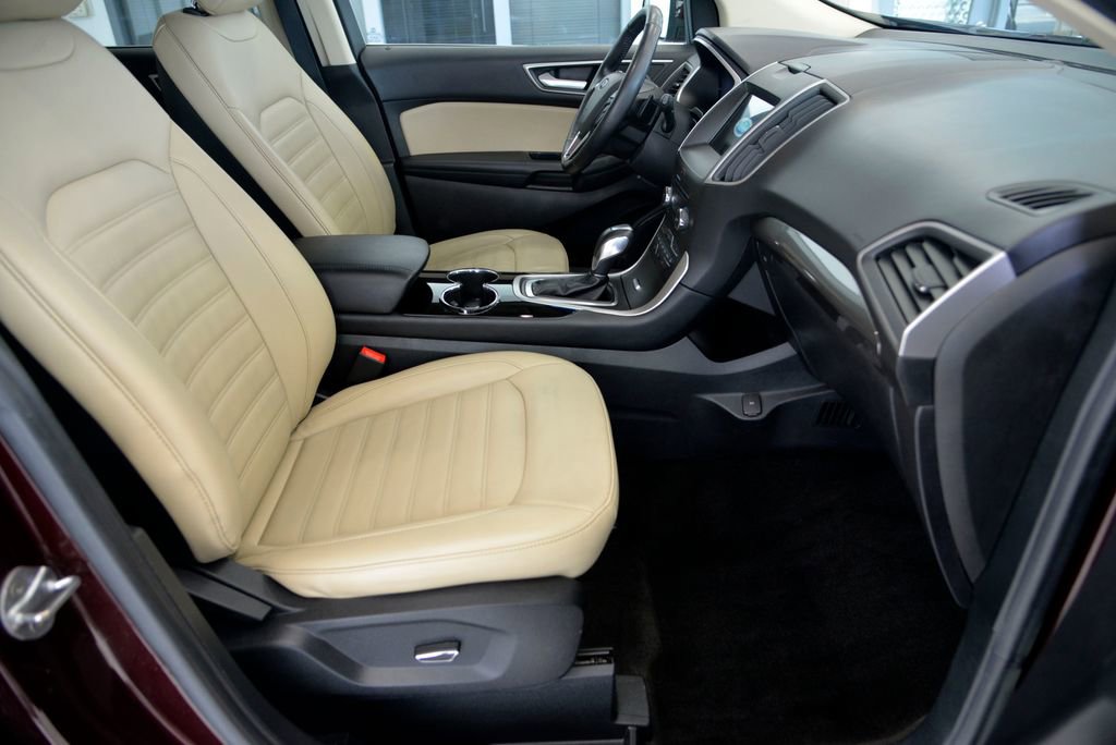Used 2018 Ford Edge SEL w/ Equipment Group 201A AWD/4WD image 31